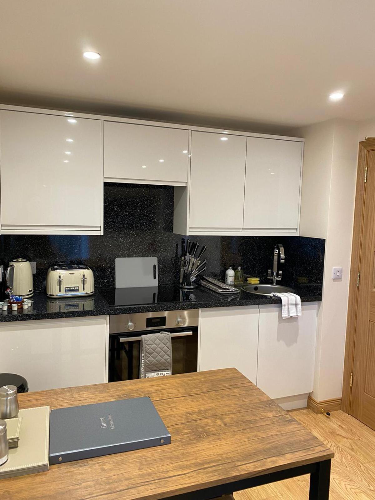 Waverley Inn Holiday Apartments Inverness Quarto foto